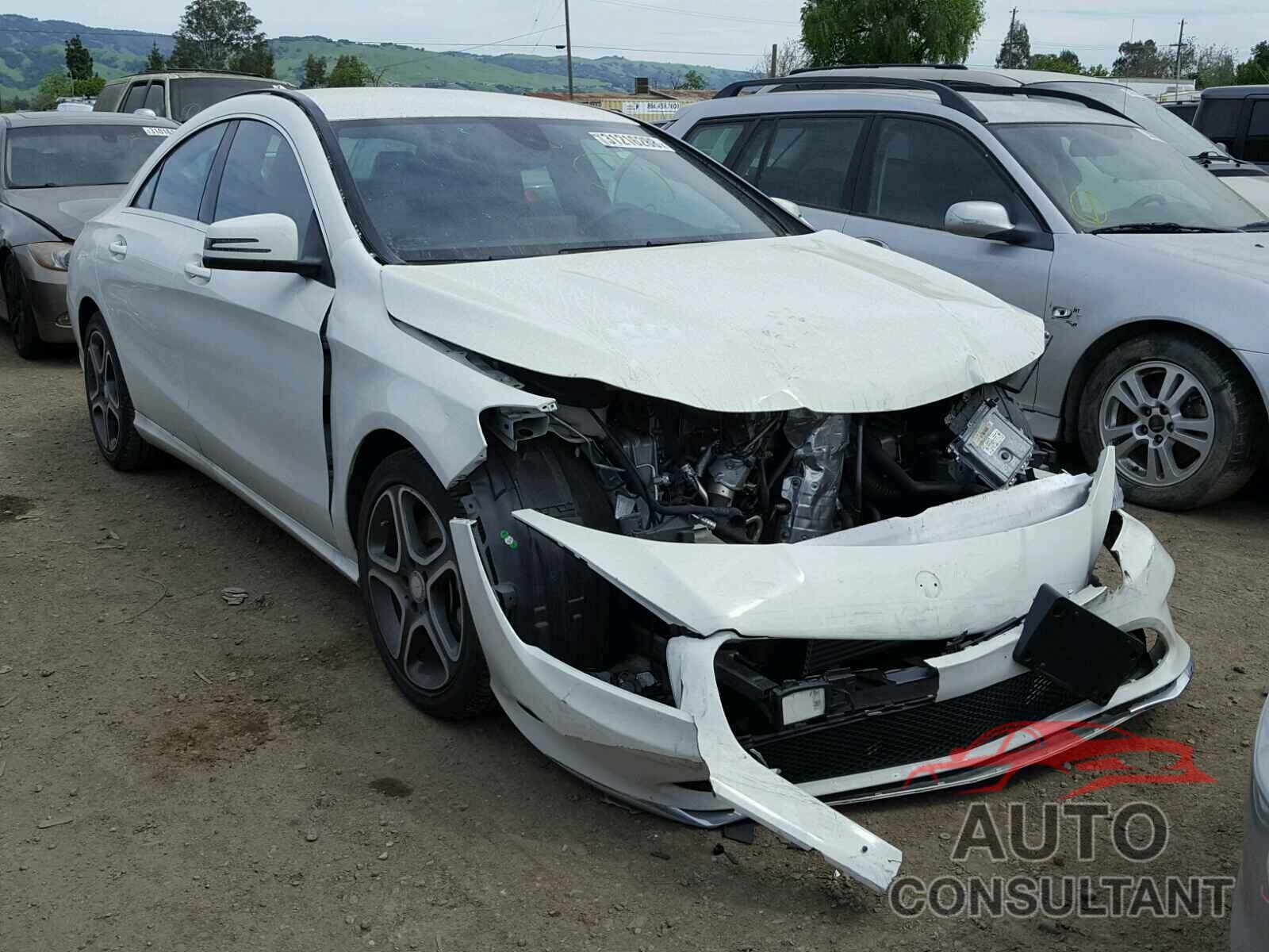 MERCEDES-BENZ CLA 250 2017 - WDDSJ4EB6HN468097