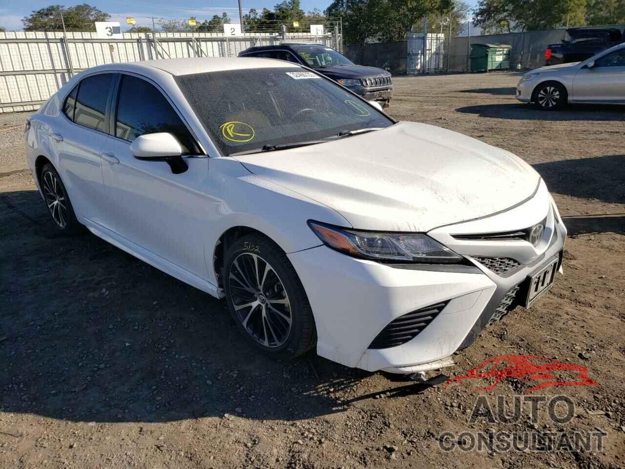 TOYOTA CAMRY 2018 - JTNB11HK7J3006519