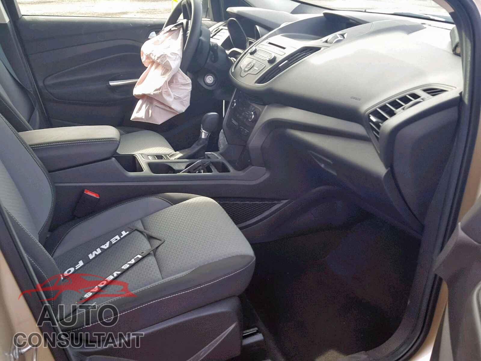 FORD ESCAPE SE 2017 - 2HGFC2F66KH500074