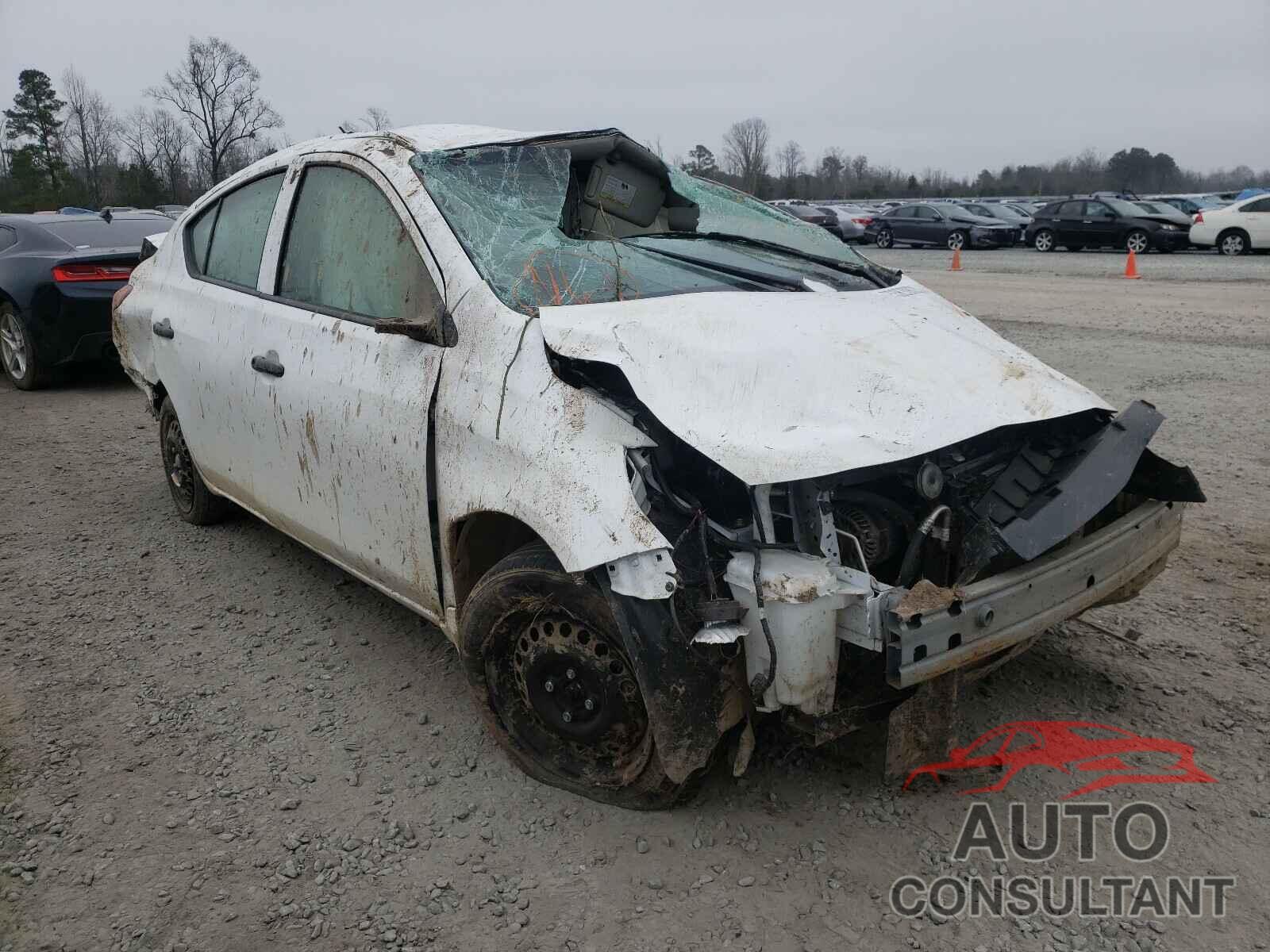 NISSAN VERSA 2017 - 3N1CN7AP8HL842668