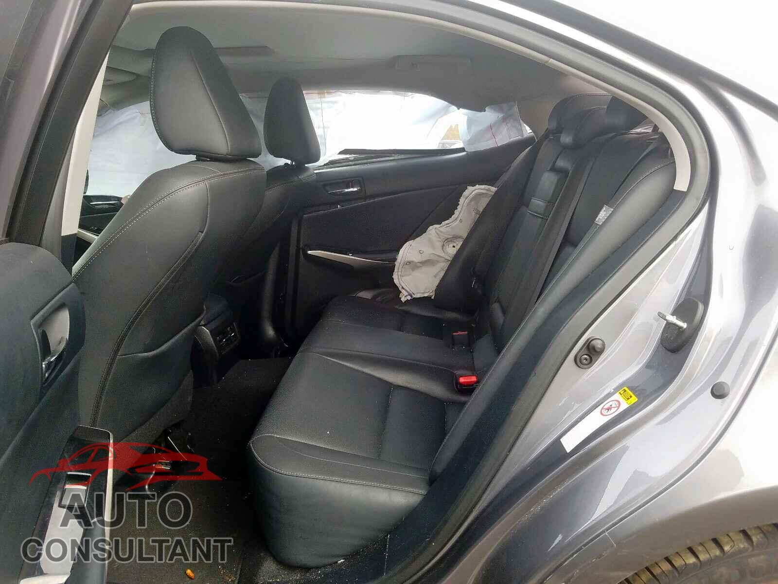 LEXUS IS 2016 - JTHBA1D25G5002913