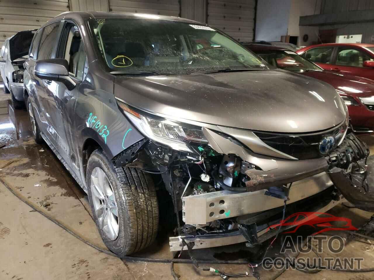 TOYOTA SIENNA 2021 - 5TDZSKFC3MS036508