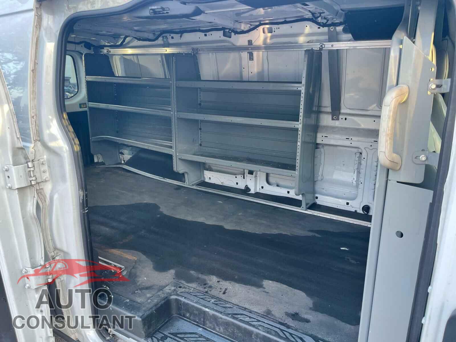 FORD TRANSIT CO 2017 - 1FTYR2ZM7HKA38996