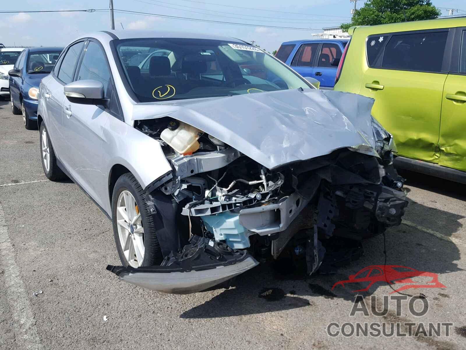 FORD FOCUS 2015 - 1FADP3F26FL205472