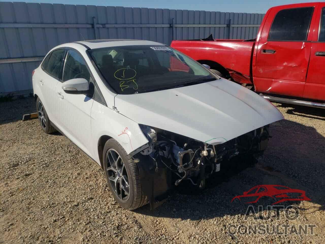 FORD FOCUS 2018 - 1FADP3H23JL230528