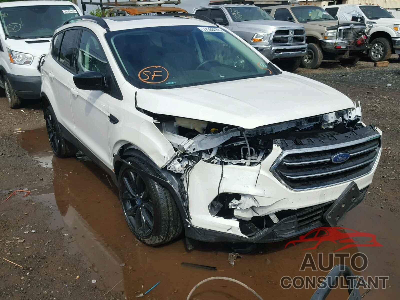 FORD ESCAPE 2017 - 1FMCU9G99HUD47708