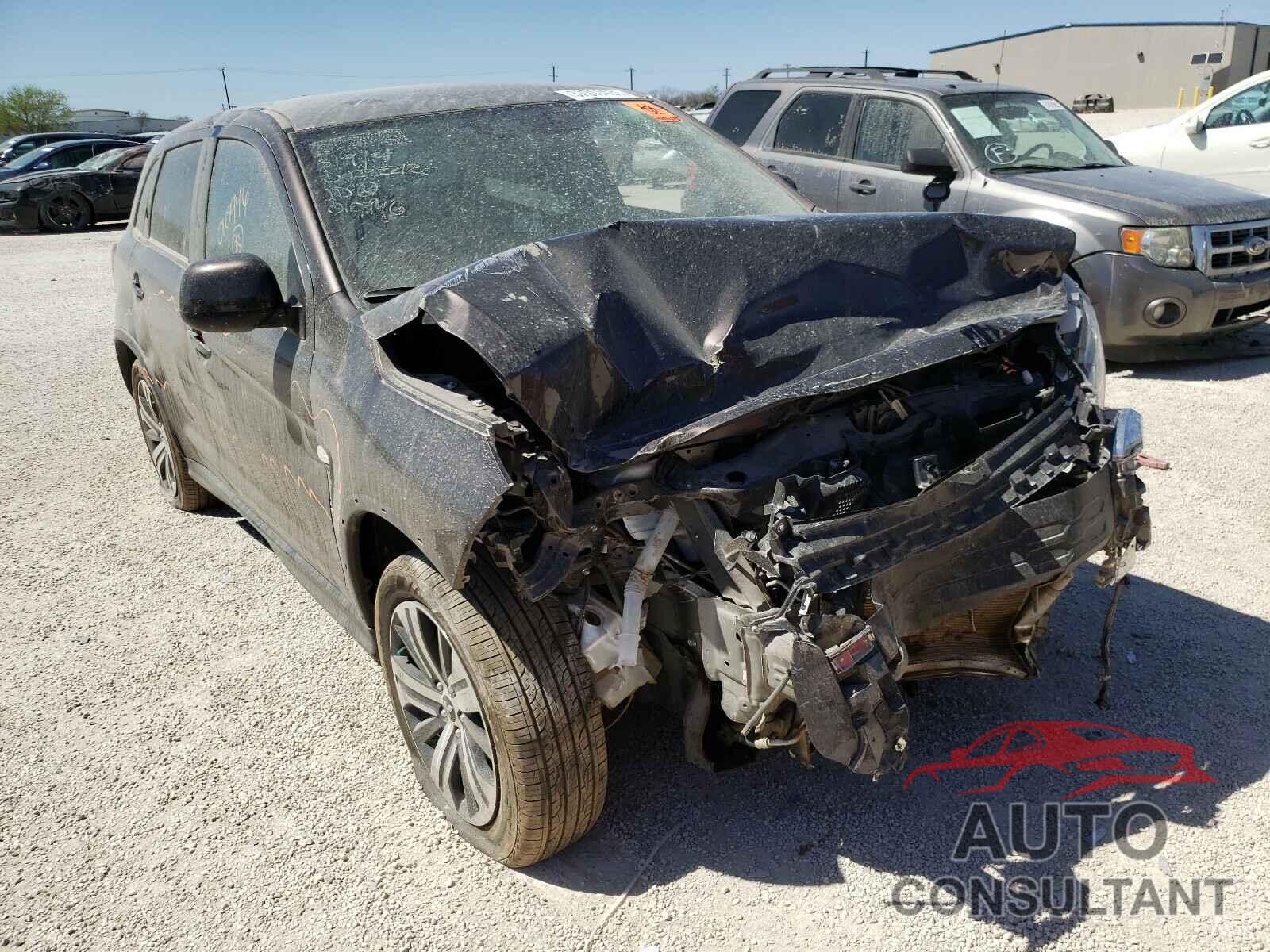 MITSUBISHI OUTLANDER 2021 - JA4APUAU7MU010946