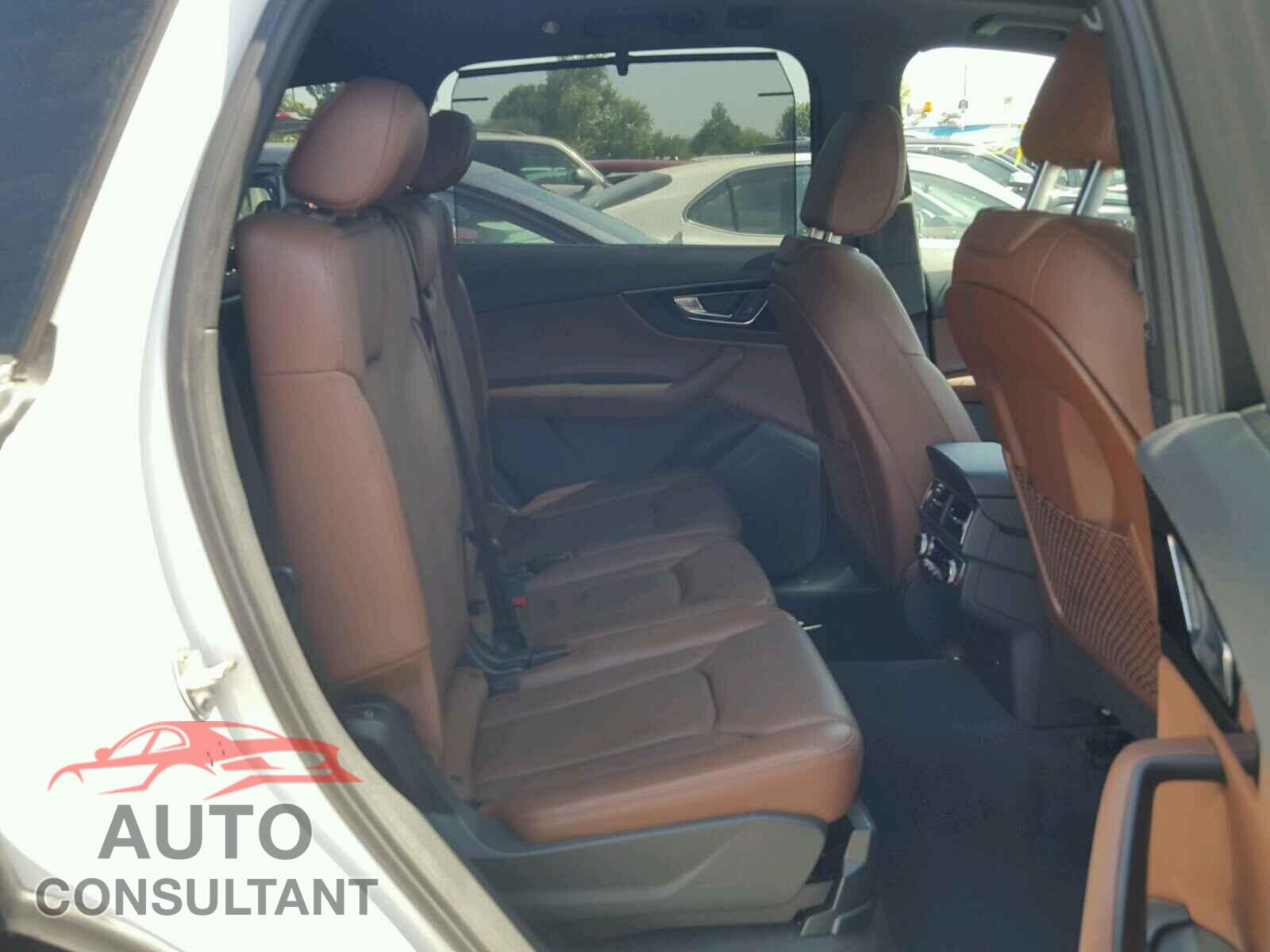 AUDI Q7 2017 - WA1LAAF71HD031082