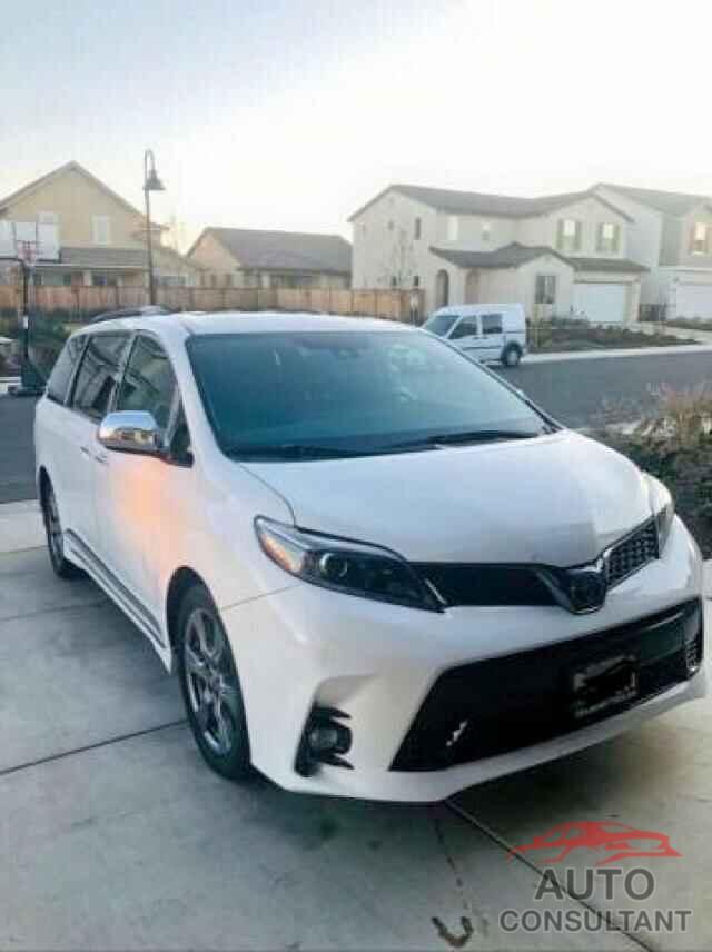 TOYOTA SIENNA 2019 - 5TDXZ3DC0KS979724