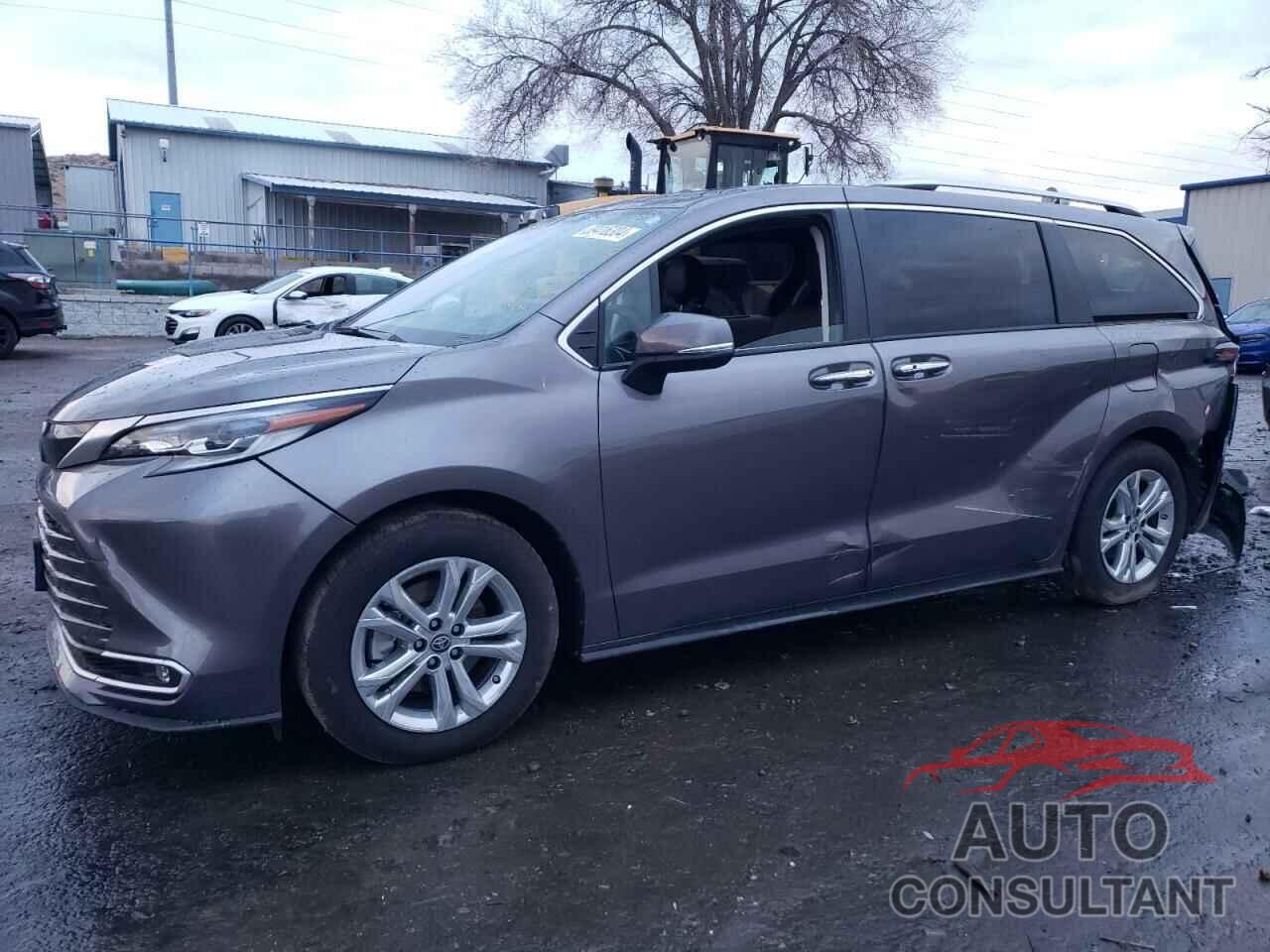 TOYOTA SIENNA 2023 - 5TDESKFC0PS081831