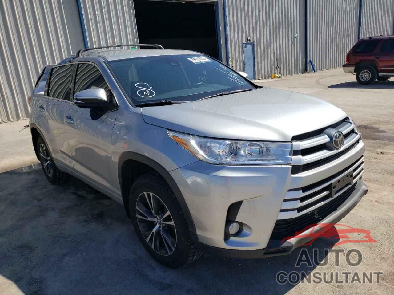 TOYOTA HIGHLANDER 2018 - 5TDBZRFH2JS803861