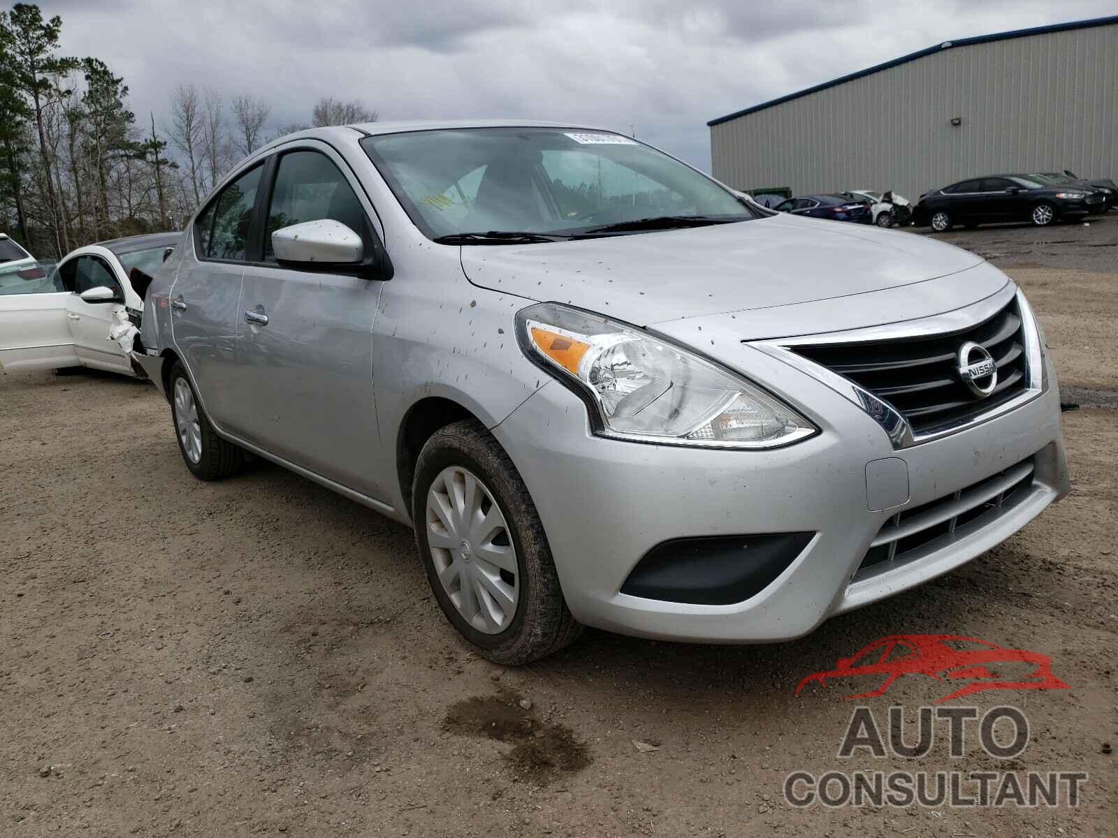 NISSAN VERSA 2018 - 3N1CN7AP2JL835981