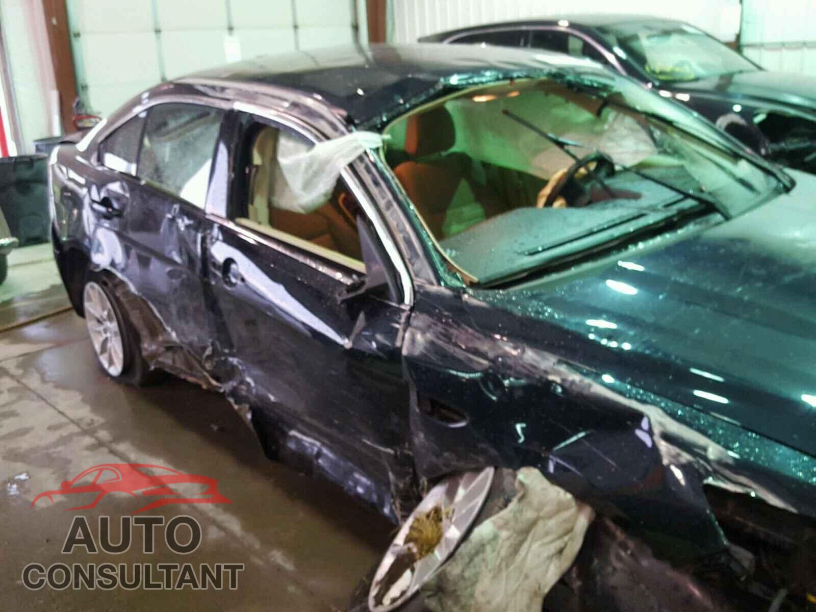 FORD TAURUS 2015 - 1FAHP2D88FG115249