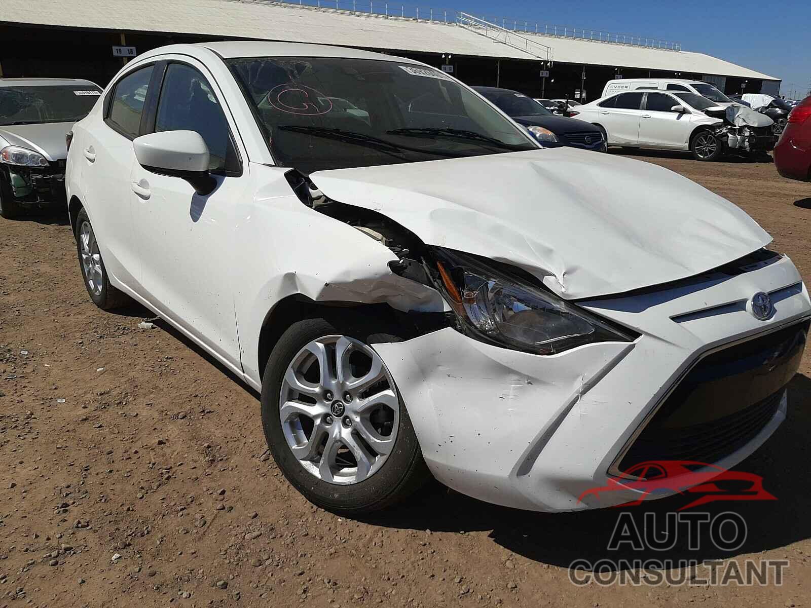 TOYOTA YARIS 2017 - 3MYDLBYV2HY185353