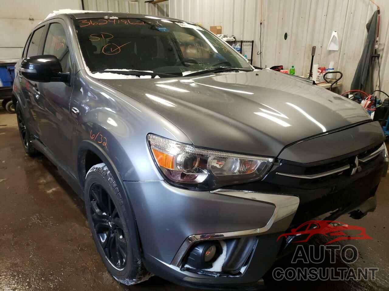 MITSUBISHI OUTLANDER 2018 - JA4AR3AU6JU004684