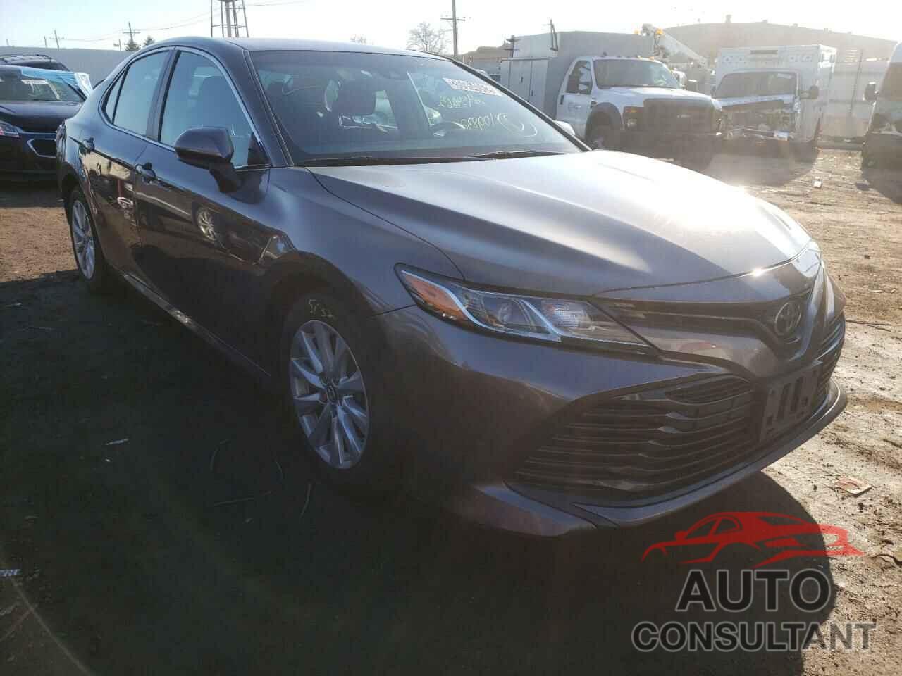 TOYOTA CAMRY 2018 - 4T1B11HK4JU023482
