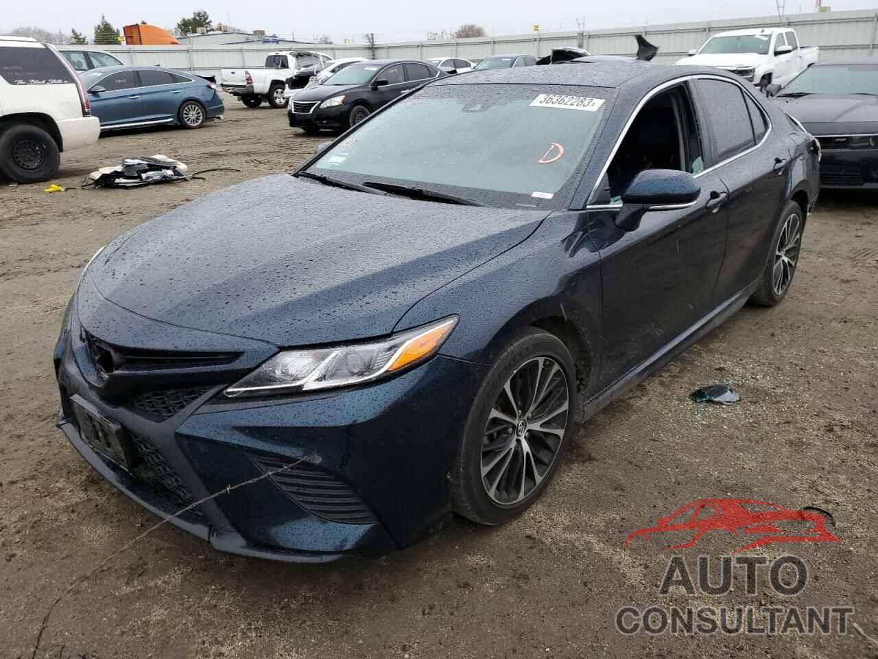 TOYOTA CAMRY 2018 - 4T1B11HK5JU643855
