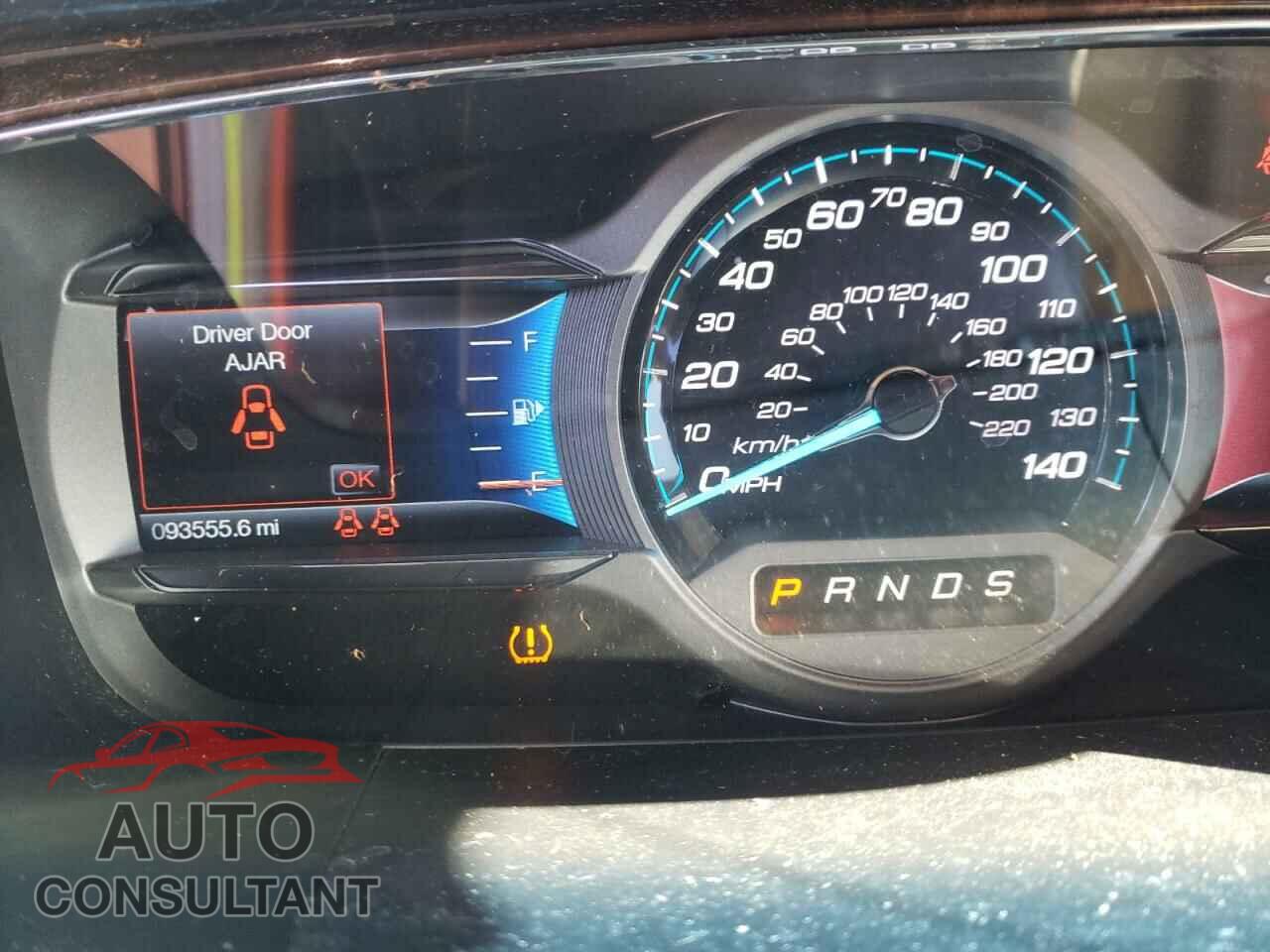 FORD TAURUS 2018 - 1FAHP2F84JG101533