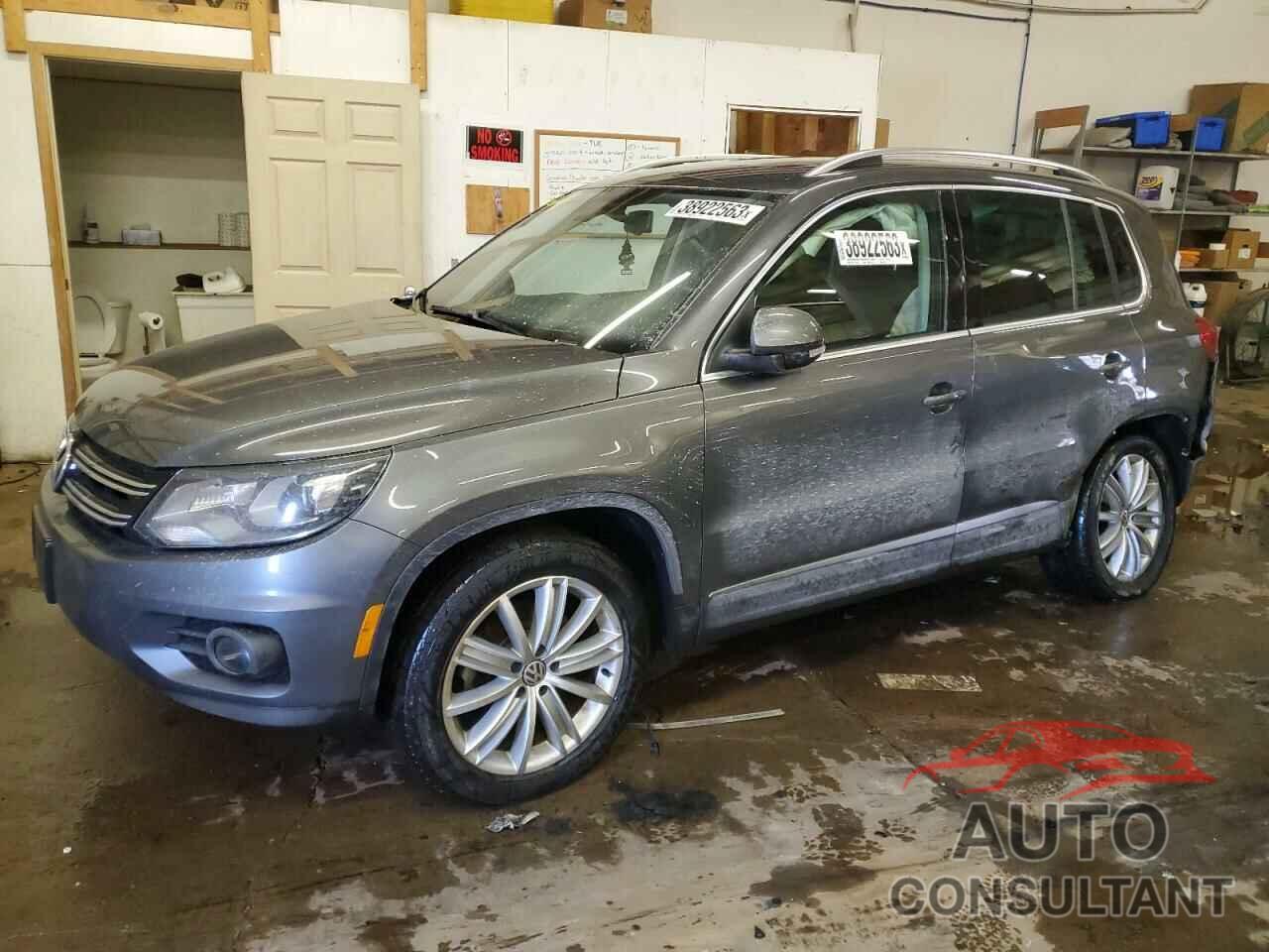 VOLKSWAGEN TIGUAN 2016 - WVGBV7AX5GW514010