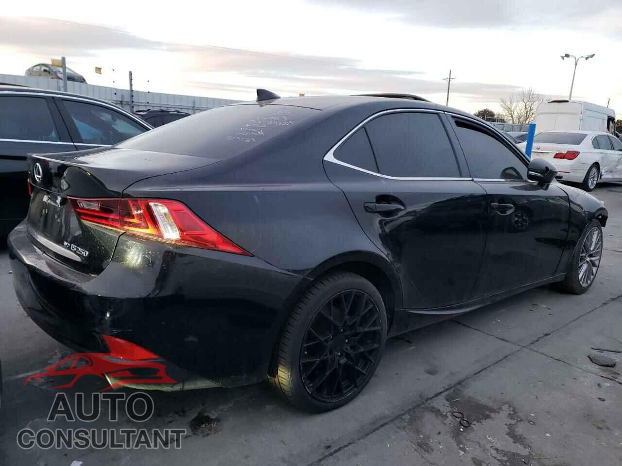 LEXUS IS 2015 - JTHCF1D22F5021553