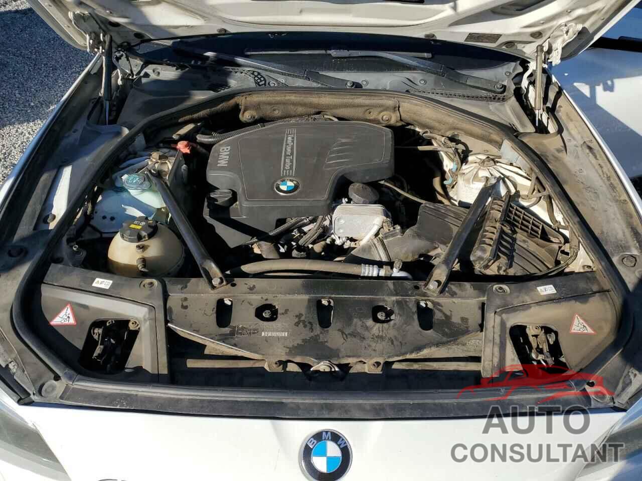 BMW 5 SERIES 2015 - WBA5A5C57FD519570
