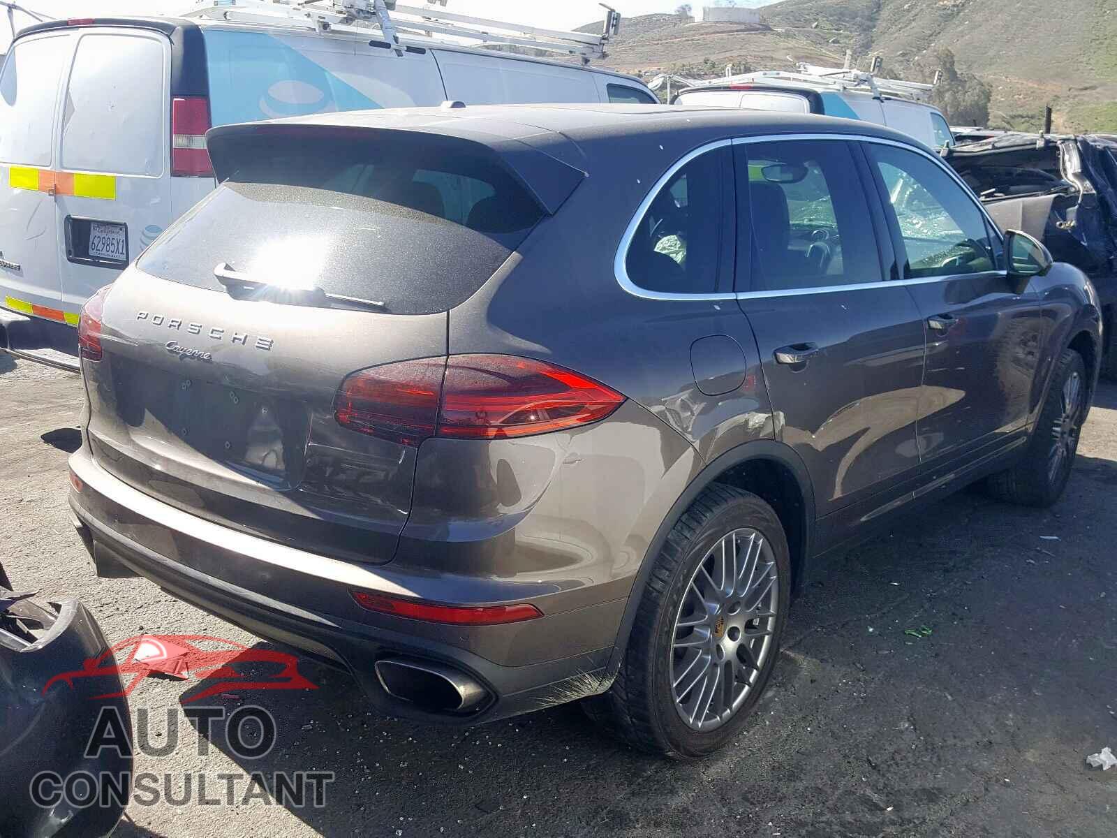 PORSCHE CAYENNE 2016 - WP1AA2A28GLA11042