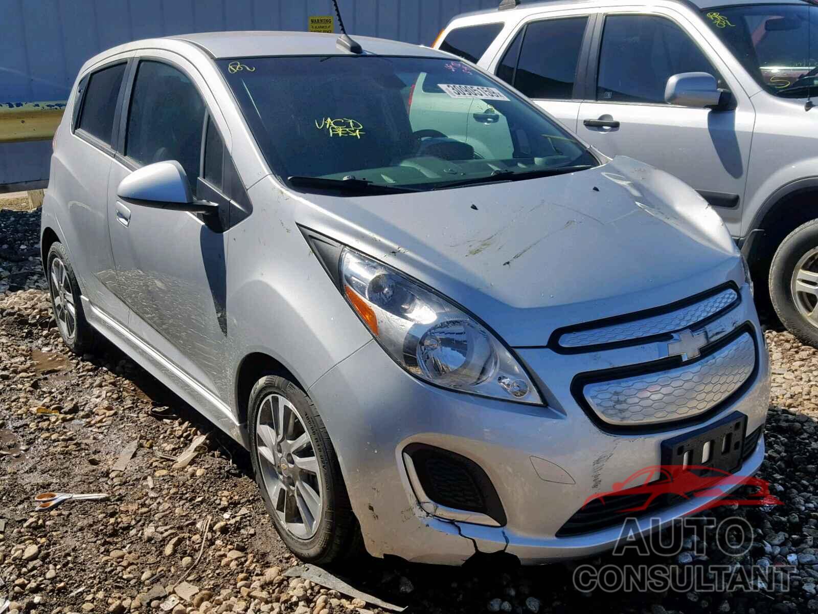 CHEVROLET SPARK 2015 - 5NPD84LF6JH372397