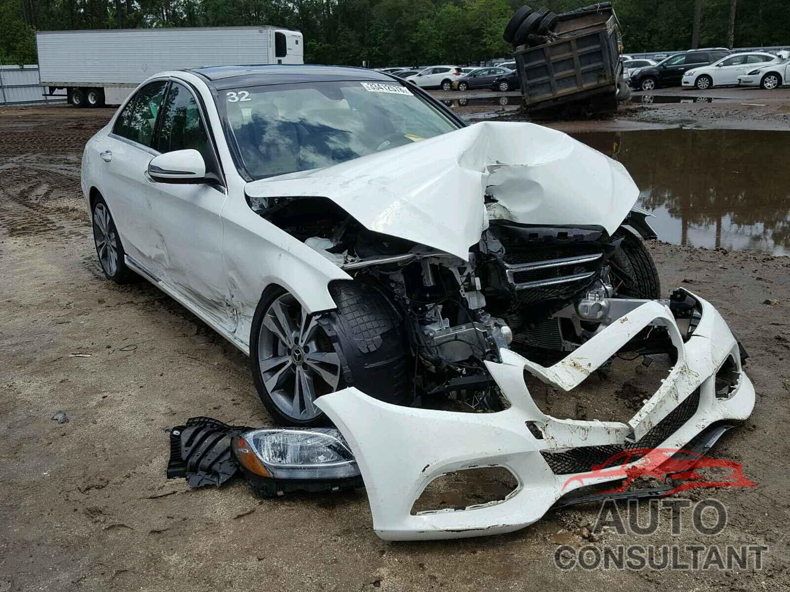 MERCEDES-BENZ C300 2018 - WDDWF4JB8JR327541
