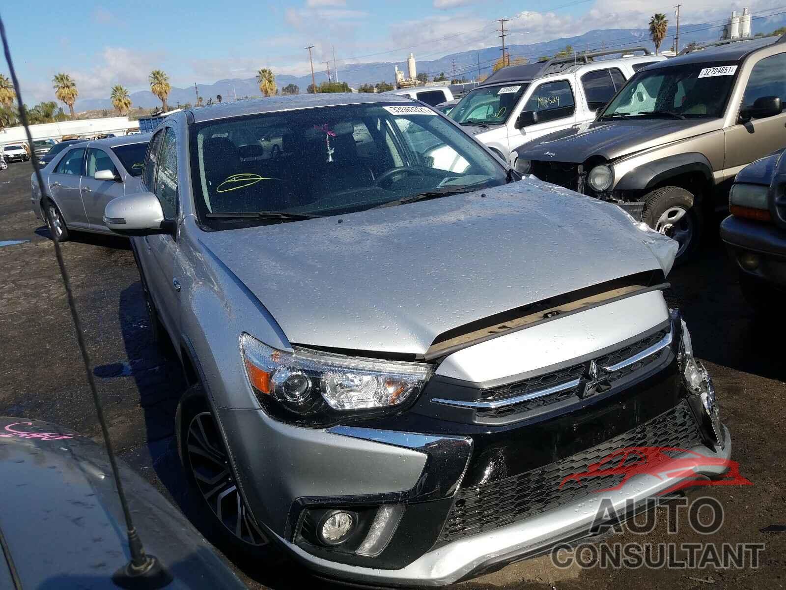 MITSUBISHI OUTLANDER 2018 - 2T3ZFREV2JW477086