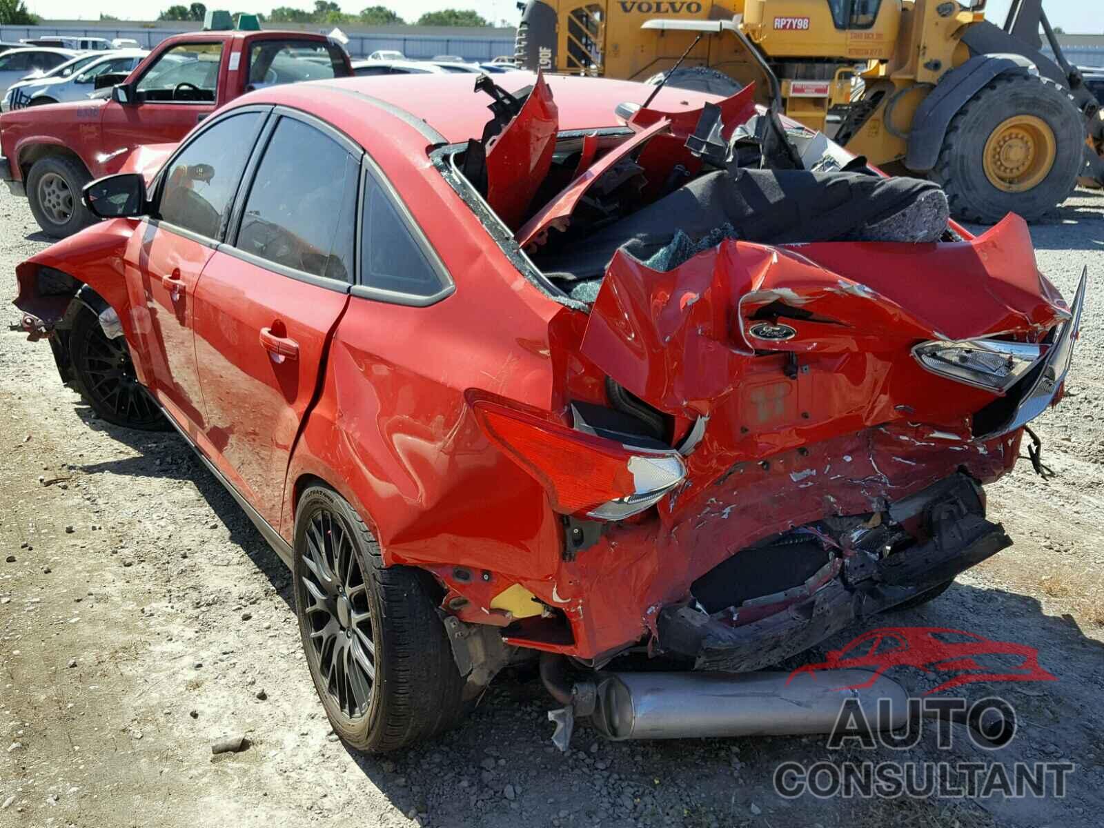 FORD FOCUS 2015 - 1FADP3F22FL336284