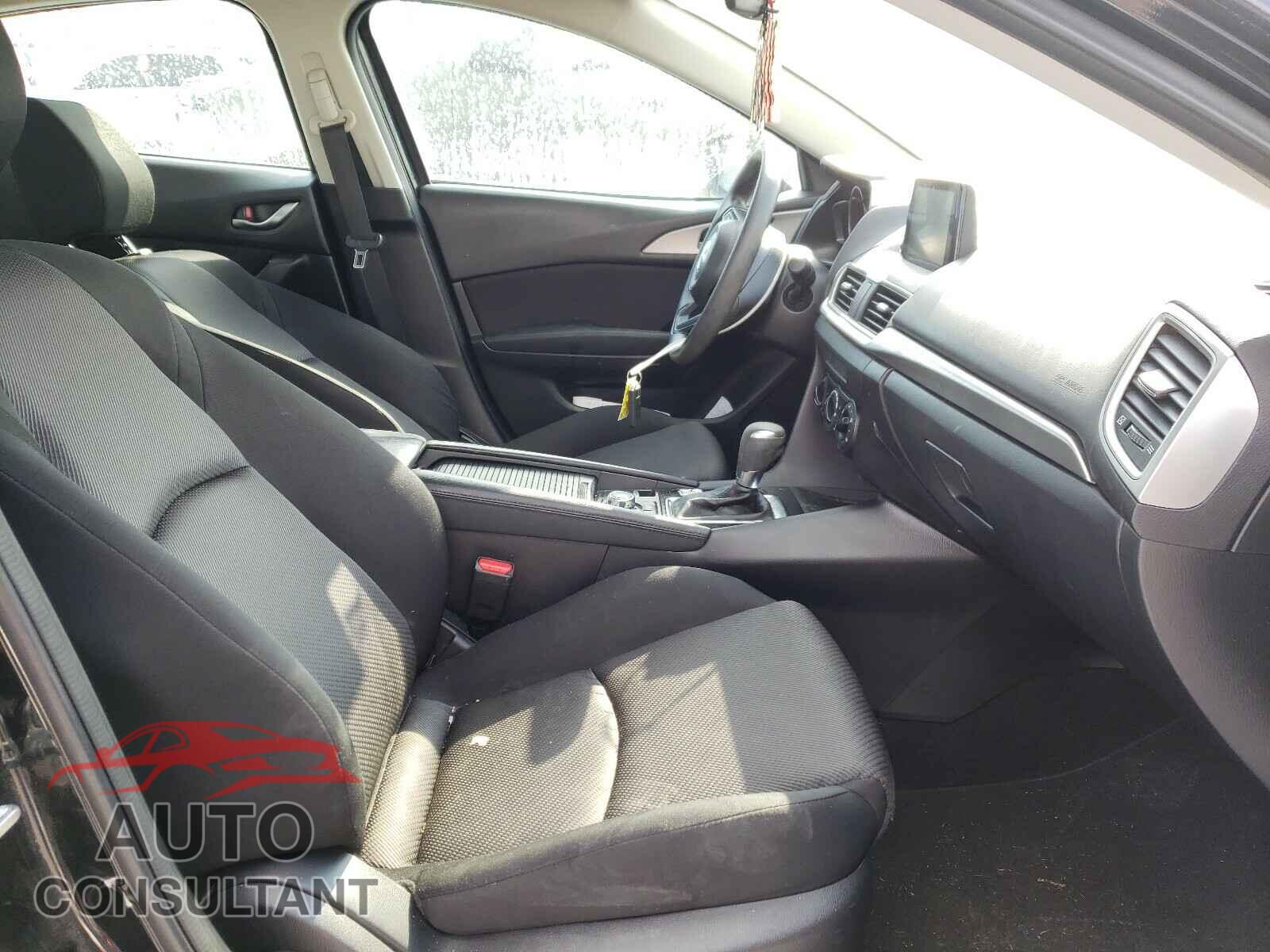 MAZDA 3 2017 - 3MZBN1U71HM106258