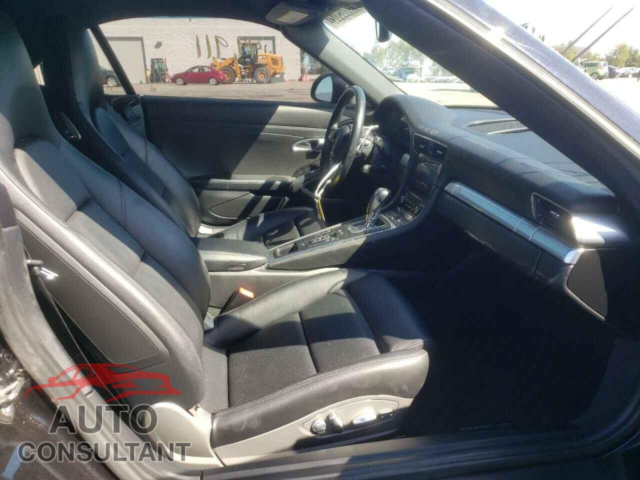 PORSCHE 911 2017 - WP0CA2A94HS141141