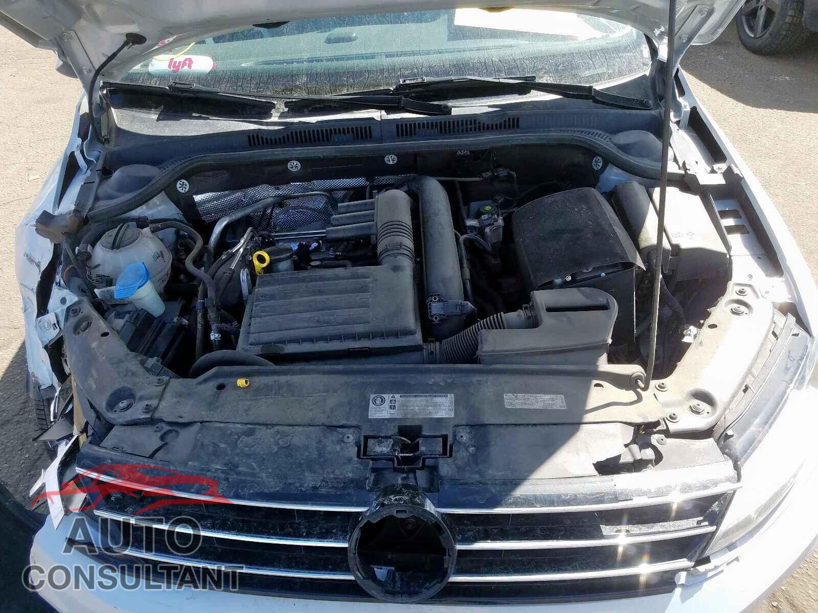 VOLKSWAGEN JETTA 2017 - 3VW2B7AJ0HM368946