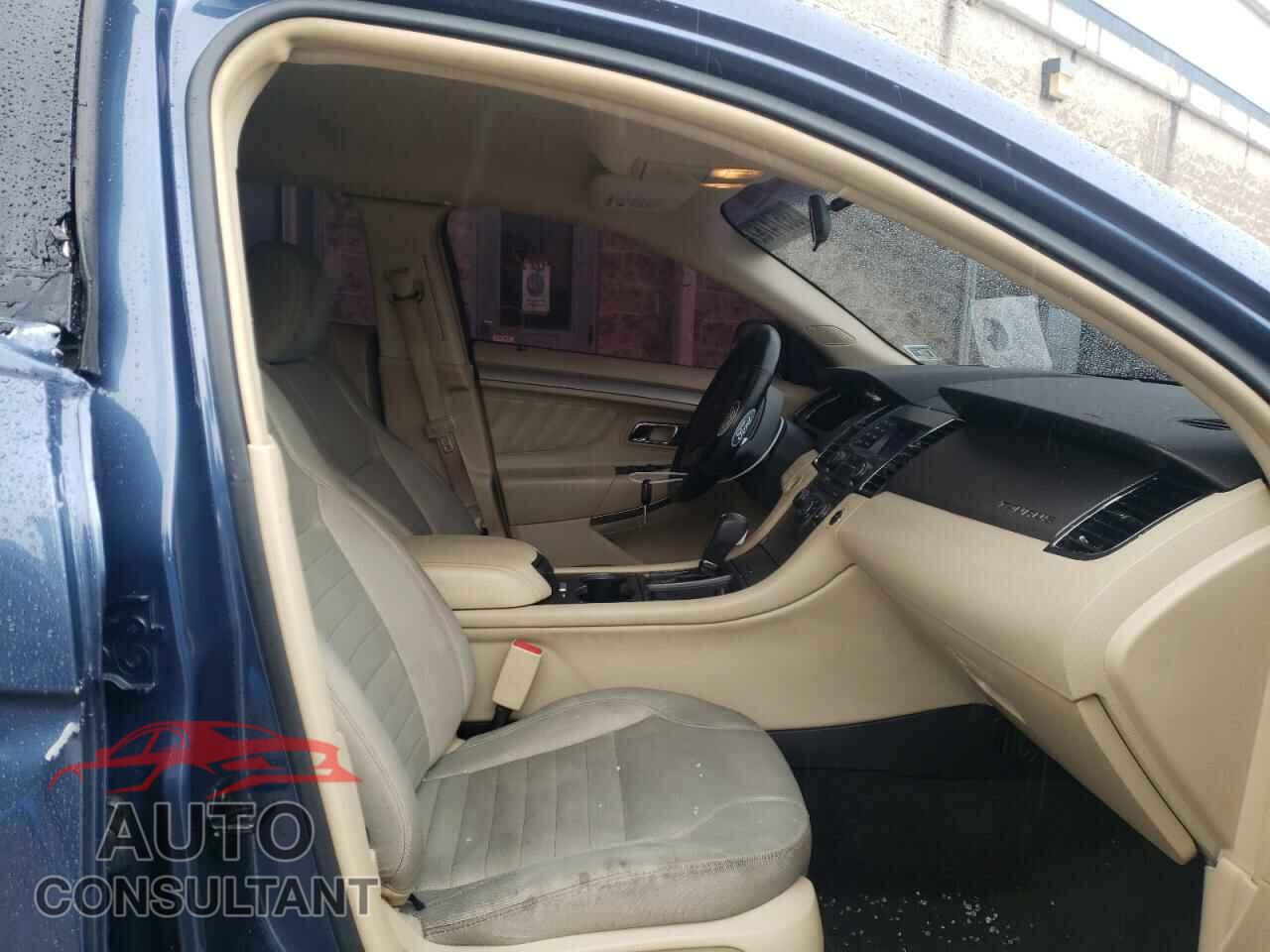 FORD TAURUS 2018 - 1FAHP2D86JG102640