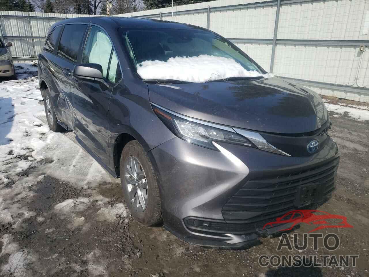 TOYOTA SIENNA 2022 - 5TDKRKEC8NS087258