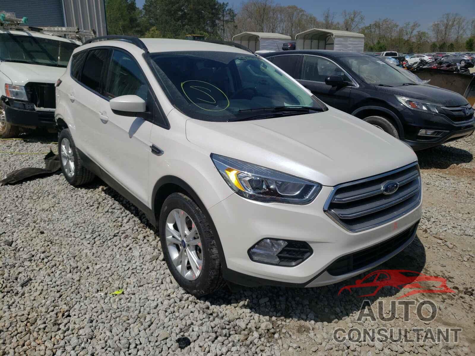 FORD ESCAPE 2017 - 1FMCU0G9XHUB95532