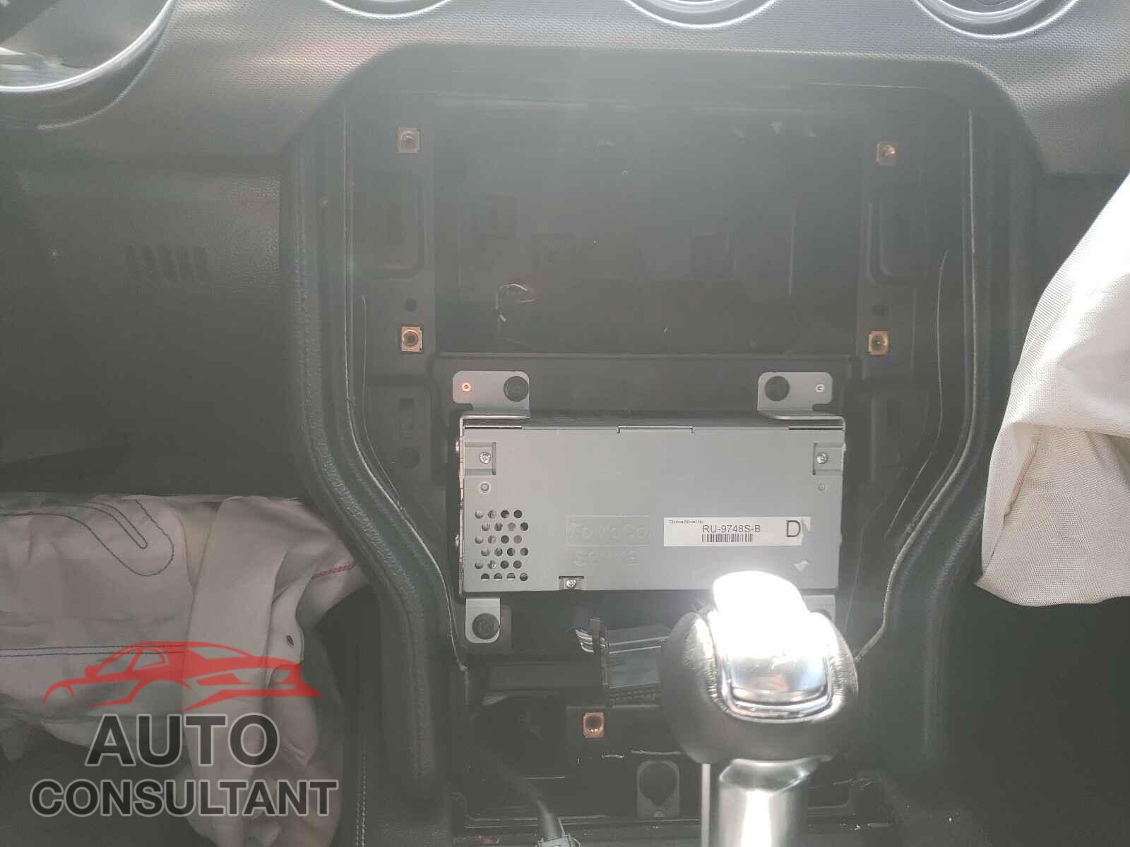 FORD MUSTANG 2019 - 1FA6P8CF9K5163763