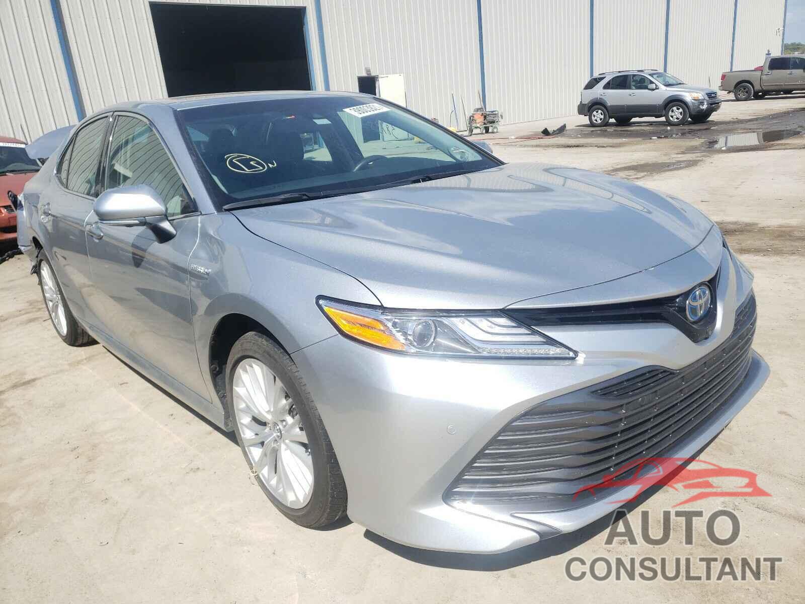 TOYOTA CAMRY 2018 - 4T1B21HKXJU503023