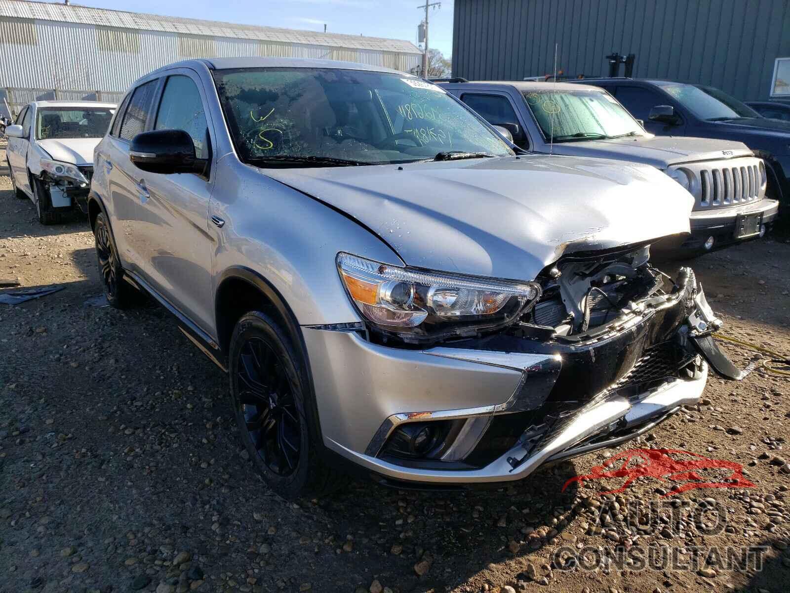 MITSUBISHI OUTLANDER 2018 - JA4AP3AU8JZ024900