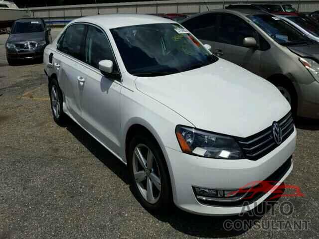VOLKSWAGEN PASSAT 2015 - 1VWAT7A34FC094885