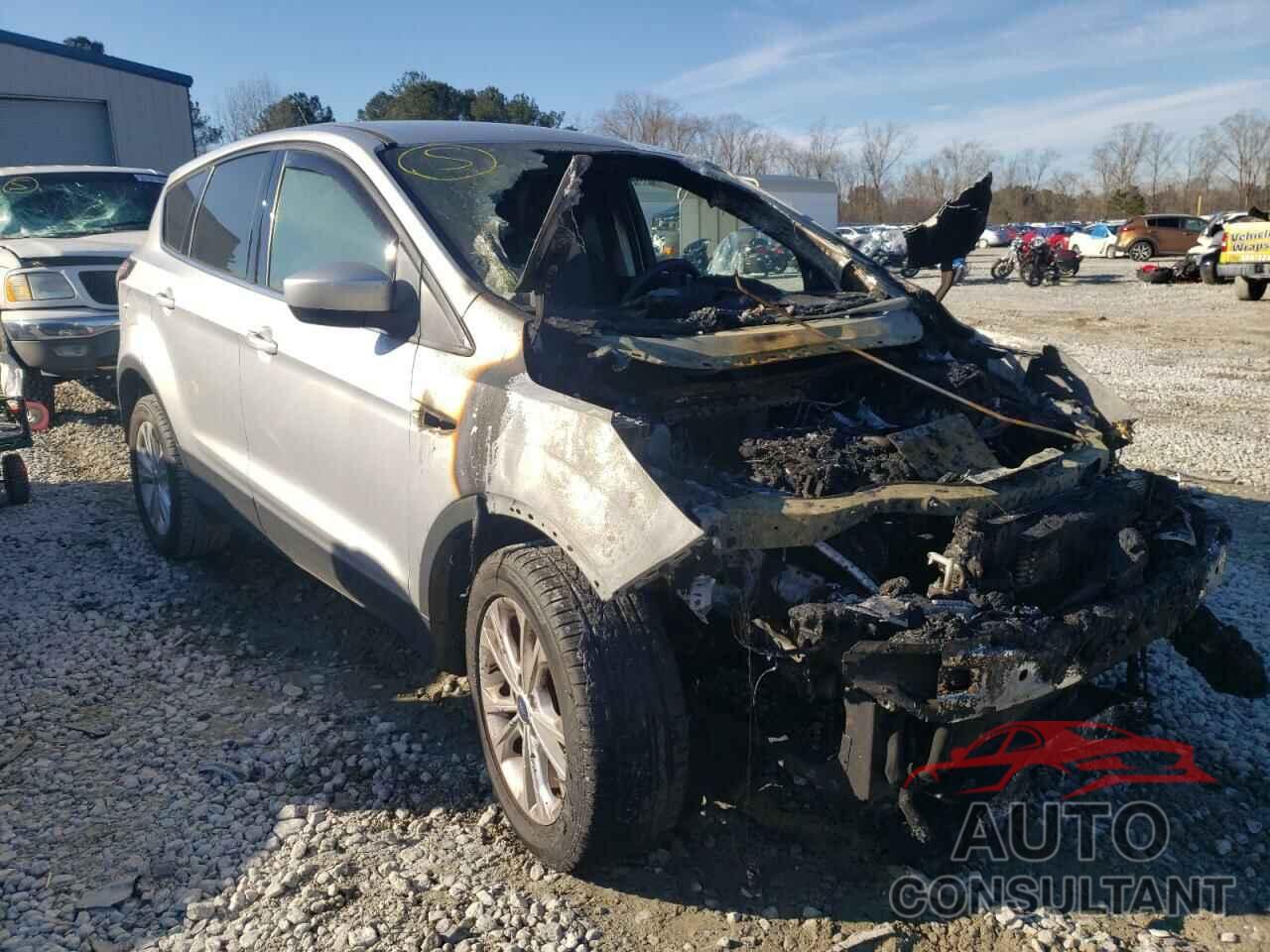 FORD ESCAPE 2017 - 1FMCU0GDXHUB95485