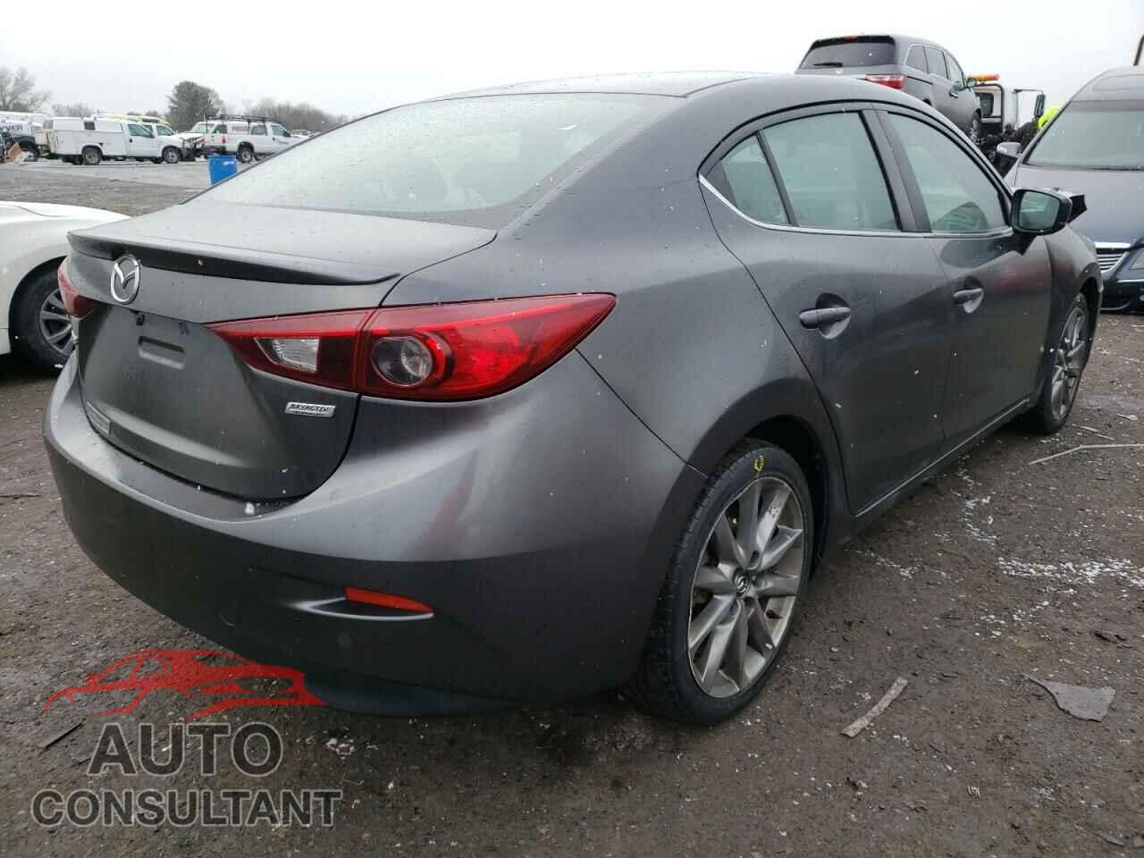 MAZDA 3 2018 - 3MZBN1V34JM162941
