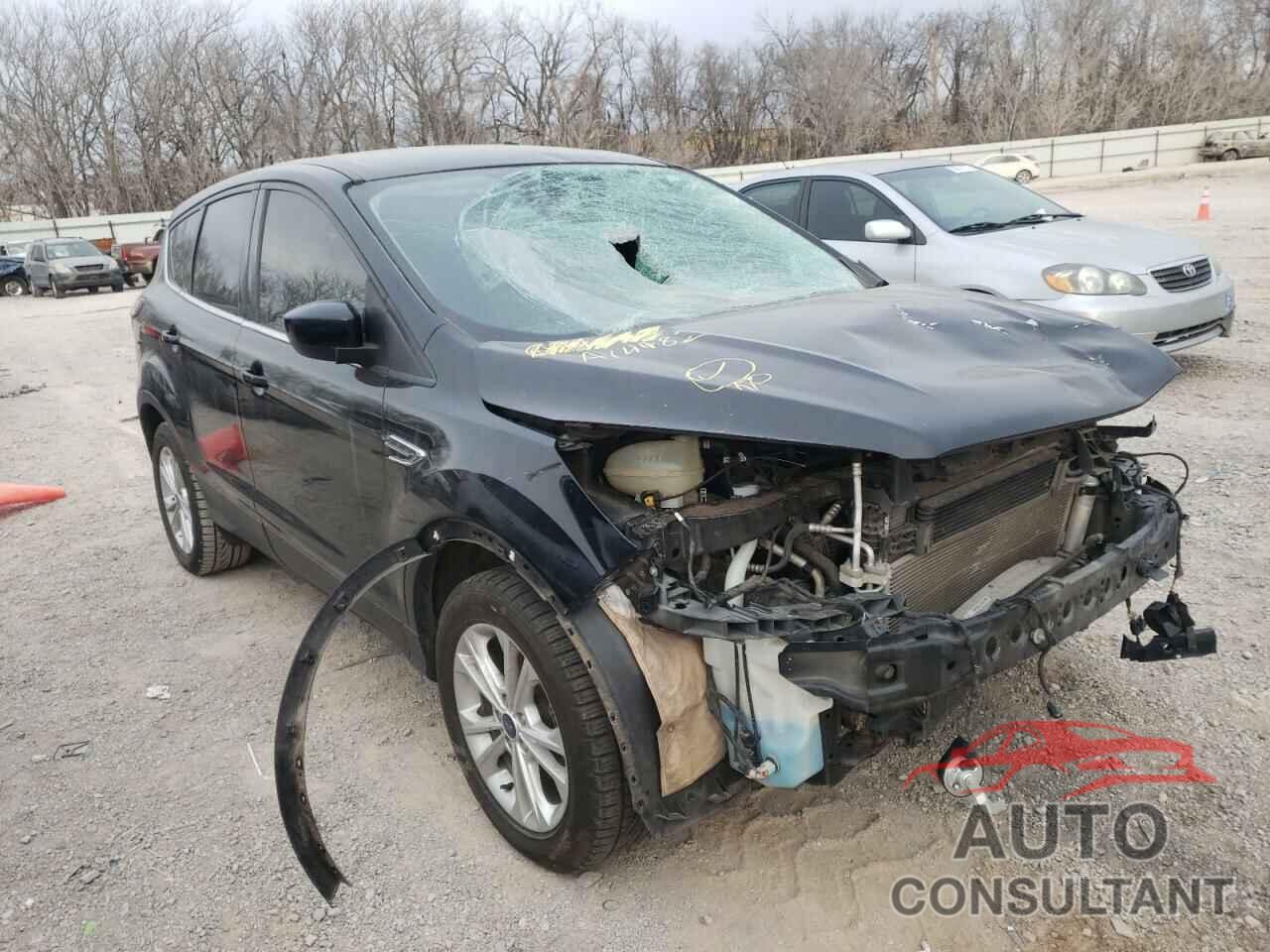 FORD ESCAPE 2017 - 1FMCU0GDXHUA14482