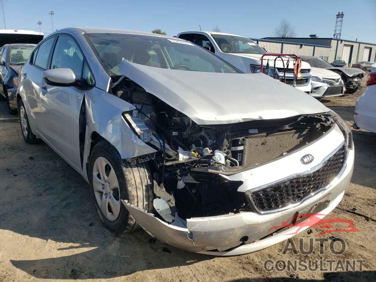 KIA FORTE 2018 - 3KPFK4A77JE234491