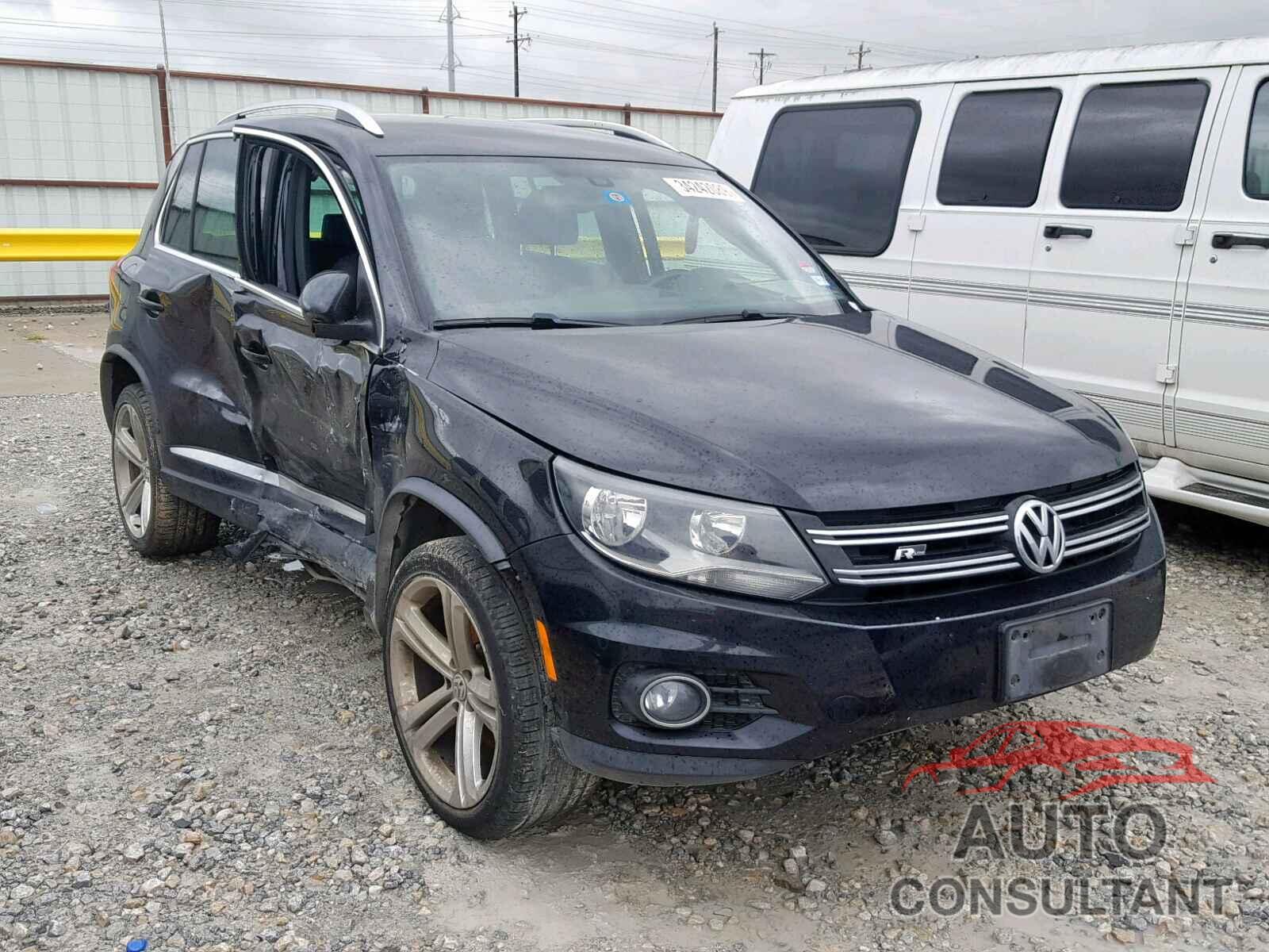 VOLKSWAGEN TIGUAN S 2016 - WVGAV7AX7GW081687