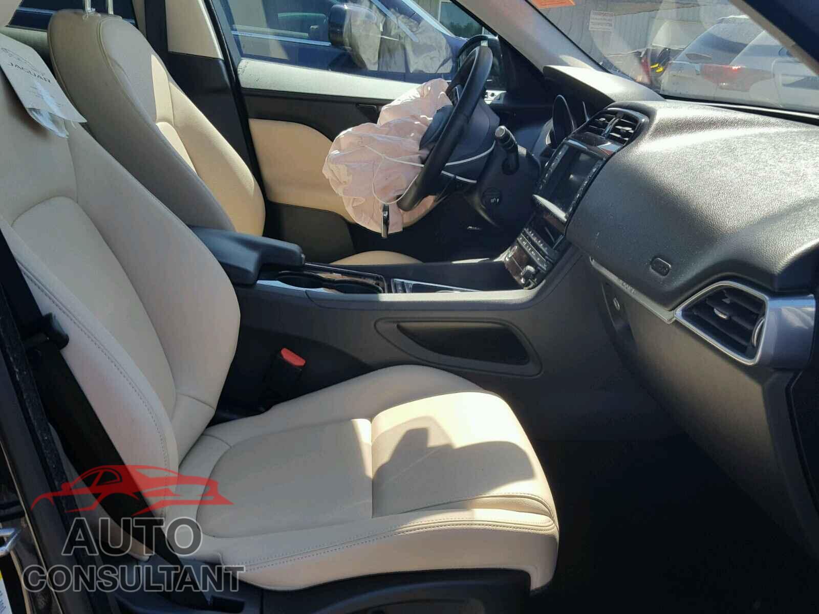JAGUAR F-PACE 2017 - SADCJ2BV8HA056535
