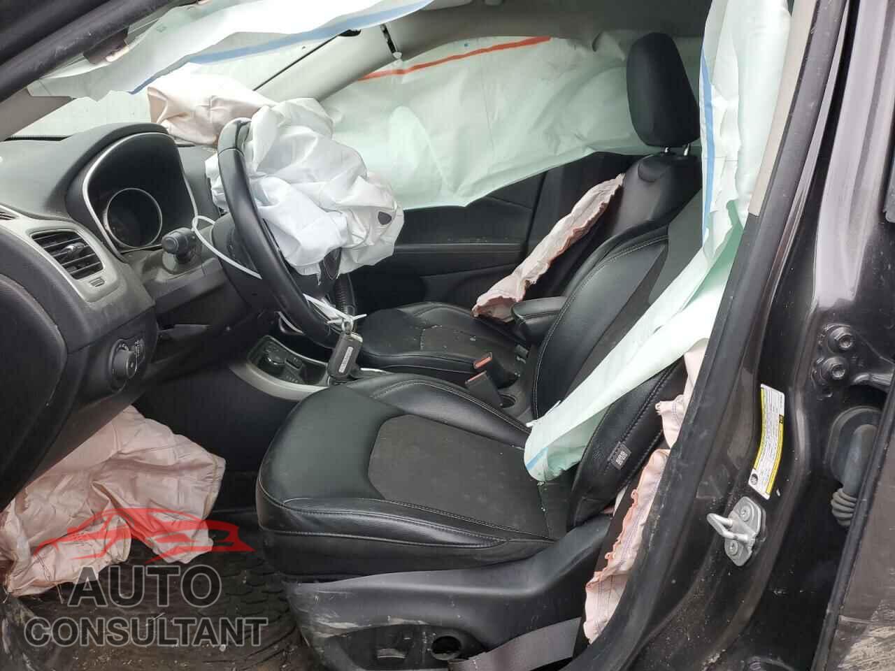 JEEP COMPASS 2019 - 3C4NJDBBXKT781088