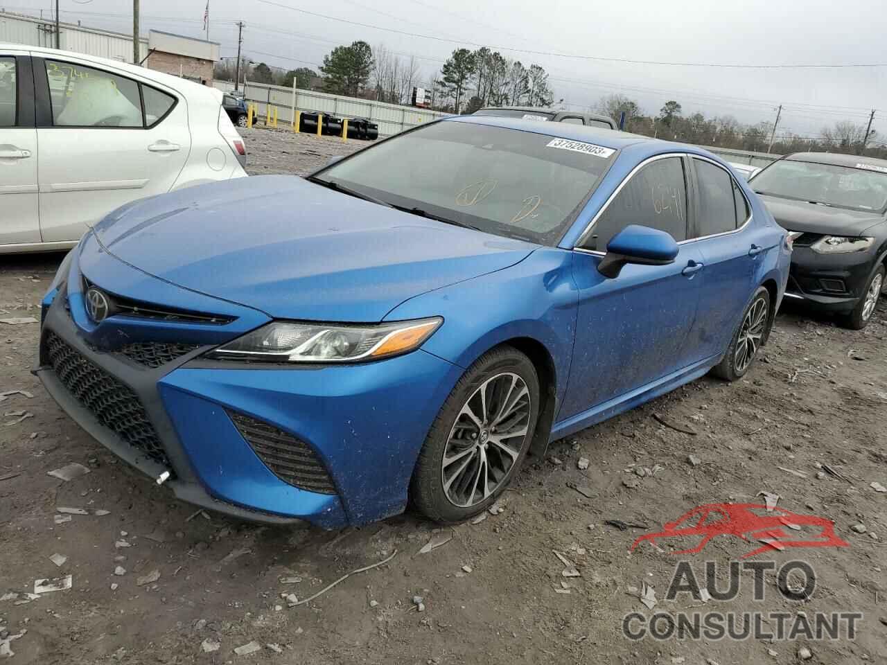 TOYOTA CAMRY 2018 - 4T1B11HK5JU008568