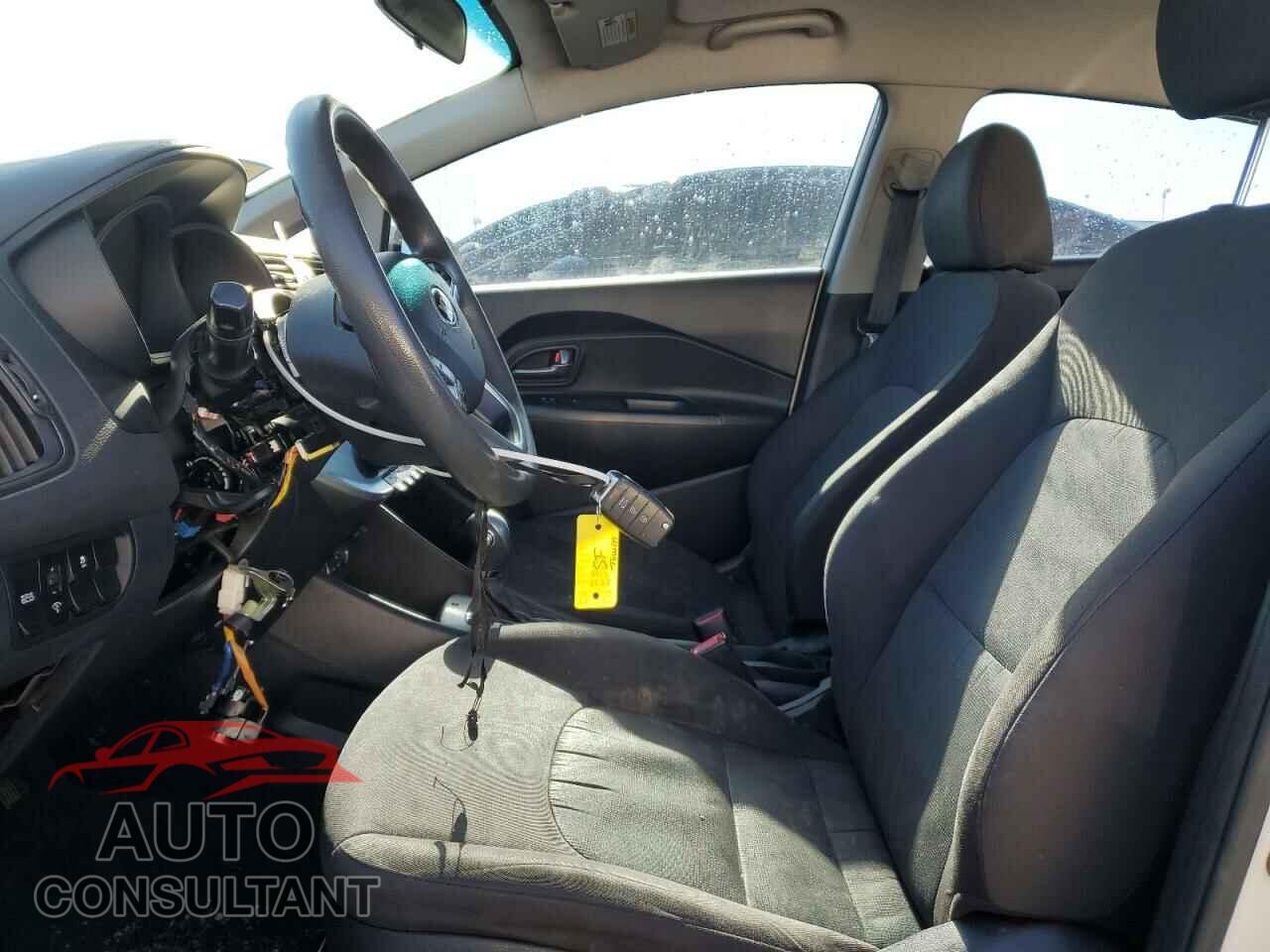 KIA RIO 2017 - KNADM4A38H6109205