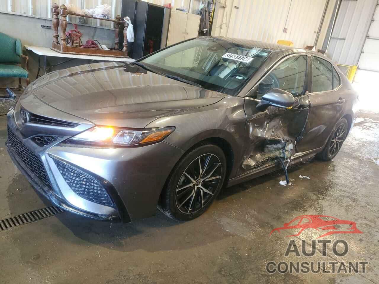 TOYOTA CAMRY 2022 - 4T1G11AK0NU690250